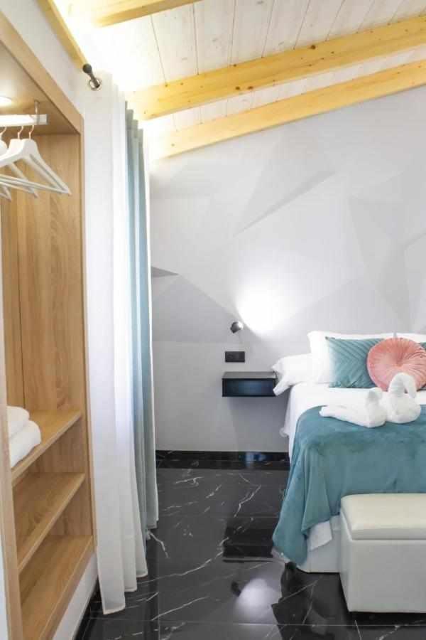 Suite ALMA By KubiK Caces Exterior foto