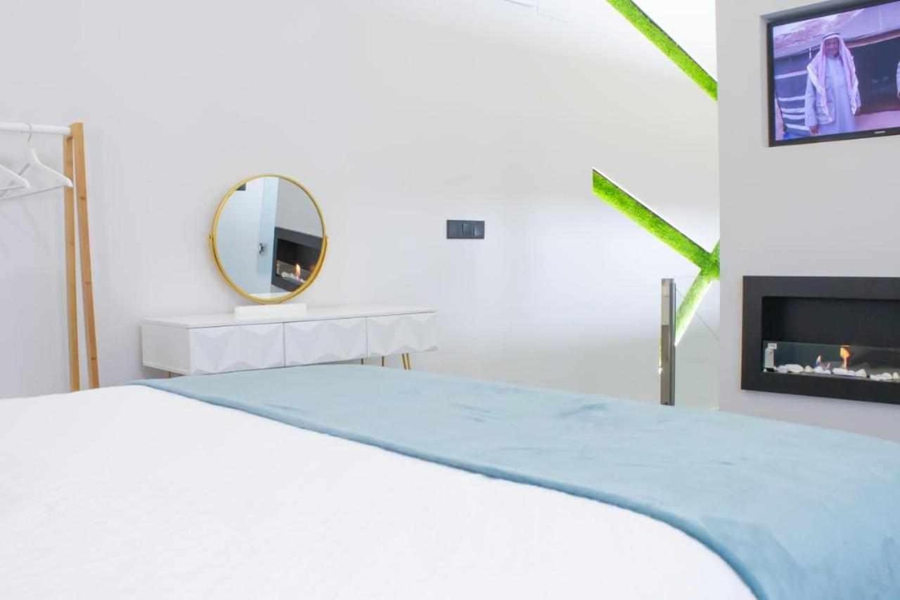 Suite ALMA By KubiK Caces Exterior foto